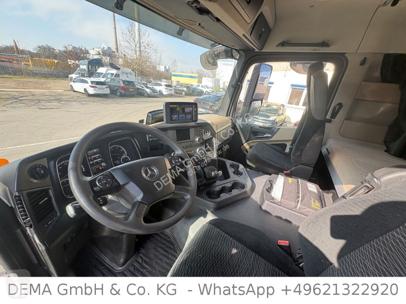 شاحنة Mercedes...