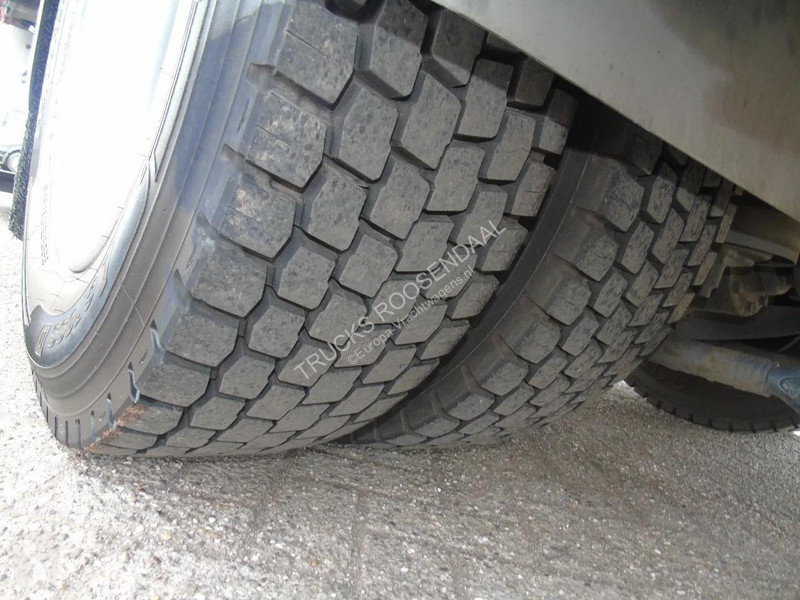 شاحنة DAF 220 + CARRIER + EURO 6 + LIFT