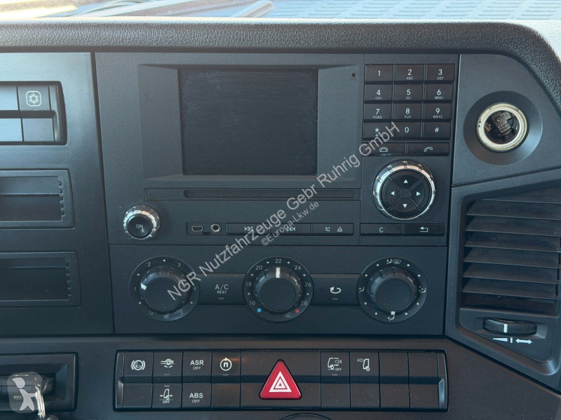 Camion Mercedes 4251 8x4 Palfinger T26A...
