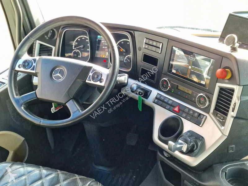 Camion Mercedes 2558 6x2 - AJK Hooklift 20T -...