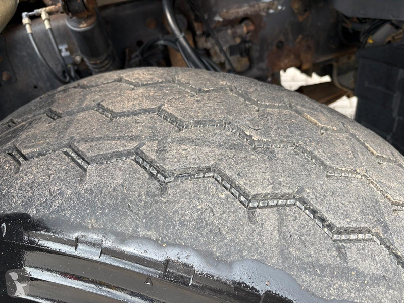 شاحنة Renault 370DXI + HMF 1430 K3 + 6X4 +...