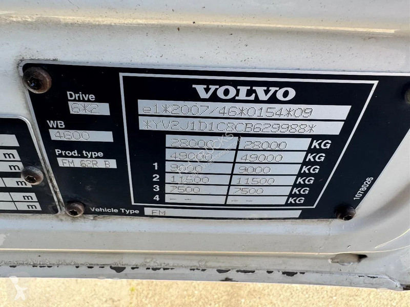 شاحنة Volvo 330 6X2 EURO 5 - ATLAS 126.3E +...