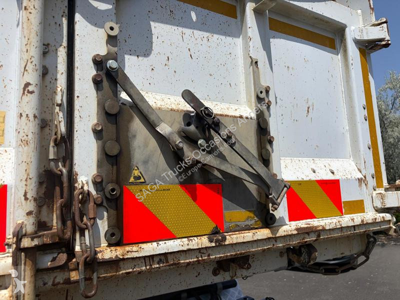 شاحنة Mercedes 3243 8x4/4 Bi-Benne Meiller
