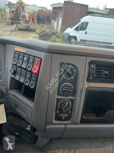 شاحنة Renault 370