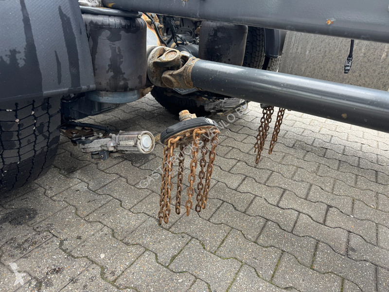 شاحنة Volvo 330 6x2*4 BDF + Lift Only 309Tkm!...