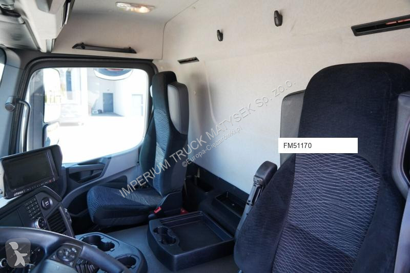 شاحنة Mercedes ANTOS 1830
