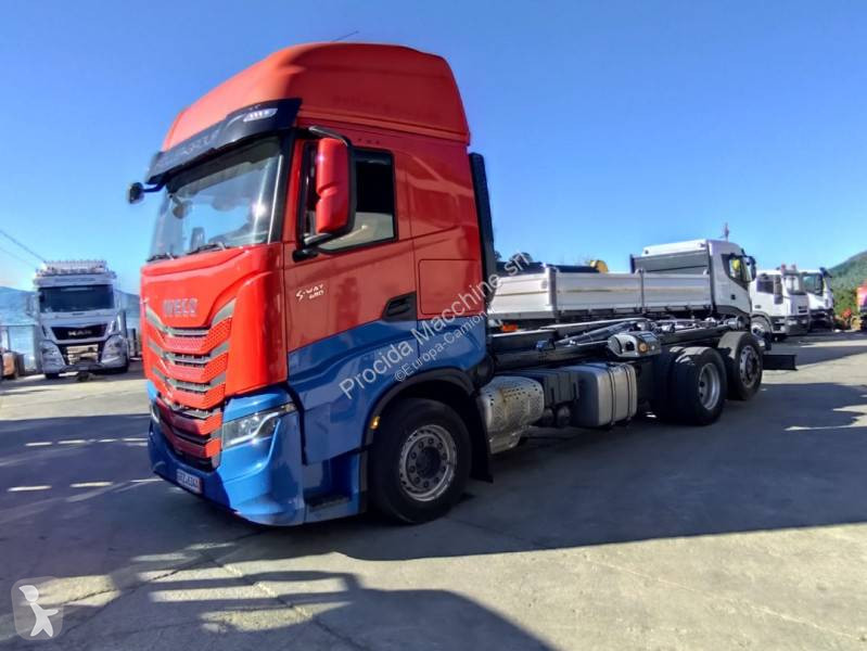 شاحنة Iveco