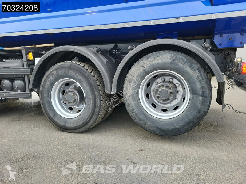 شاحنة Volvo 450 8X4 18m3 tipper Lift-Axle...
