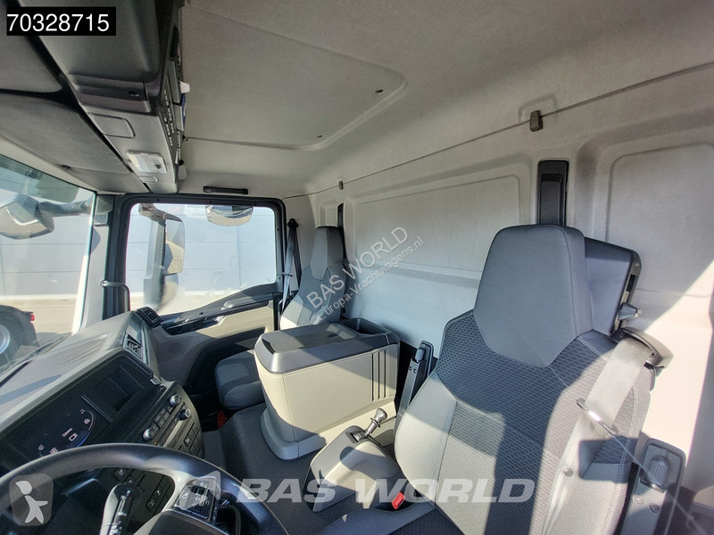 شاحنة MAN 12.220 4X2 12tonner curtainsider...