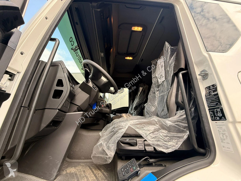شاحنة MAN 26.520 MAN  26.520 LL 6x2 Hiab 228-6...