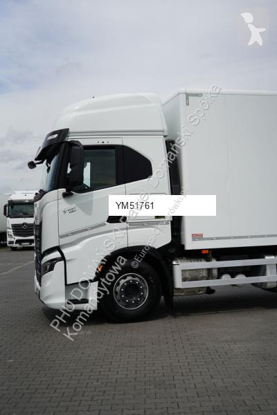 Camión Iveco / 420 / E 6 / KONTENER + WINDA /...