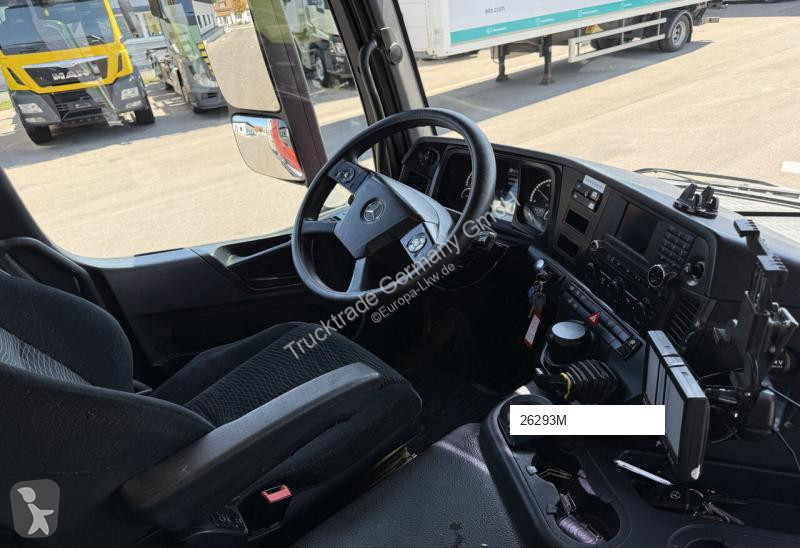 شاحنة Mercedes 3243