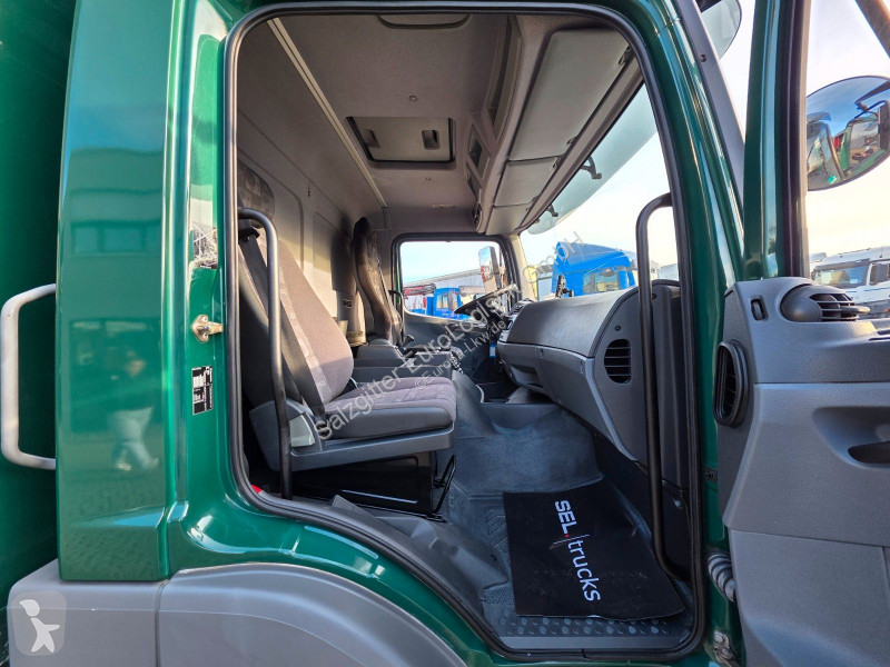 شاحنة Mercedes 1229