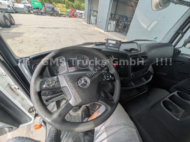 Vrachtwagen Mercedes 1324 / TK -25 Lemberet /...