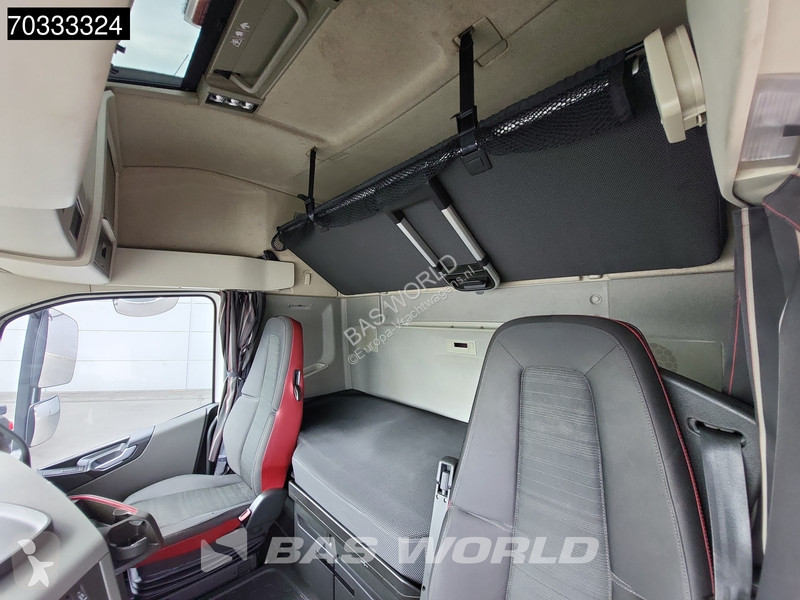 شاحنة Volvo 460  6X2 chassis Full Air...