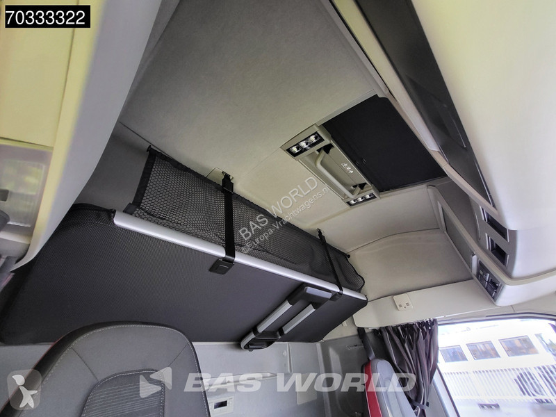 شاحنة Volvo 460  6X2 chassis Full Air...