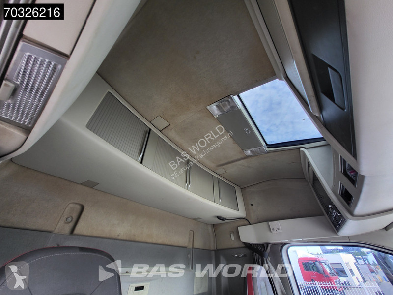 Camion Volvo 460  6X2 Palfinger T20...