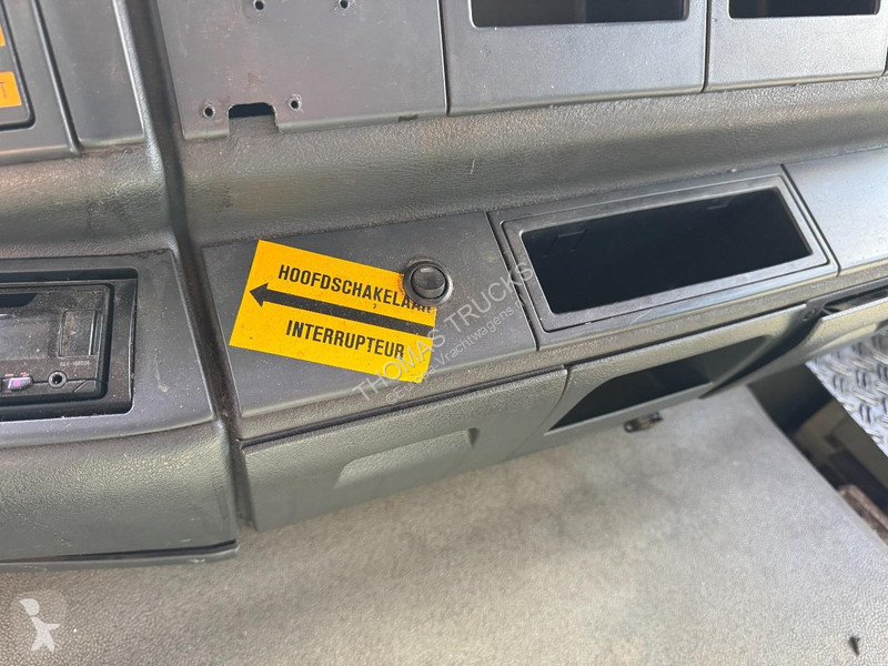 Vrachtwagen MAN 26.313, Fuel, 5 compartments,...
