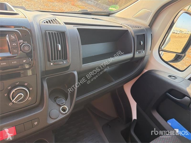 Kamion Opel 2.2 103 KW KO/LBW L4 Van Truck