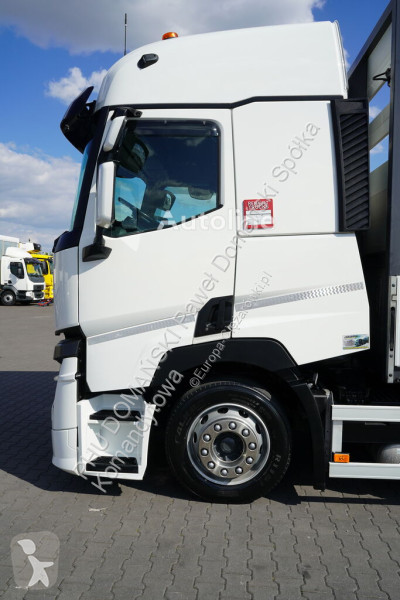 Camión Renault PK 24.001,