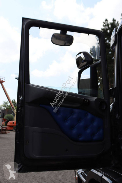 Camión Scania T124 A4X2 NA 470