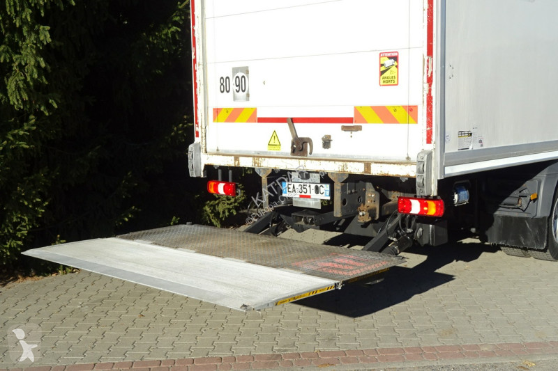 Camion Mercedes 1221 Euro 6 kontener 18 palet...