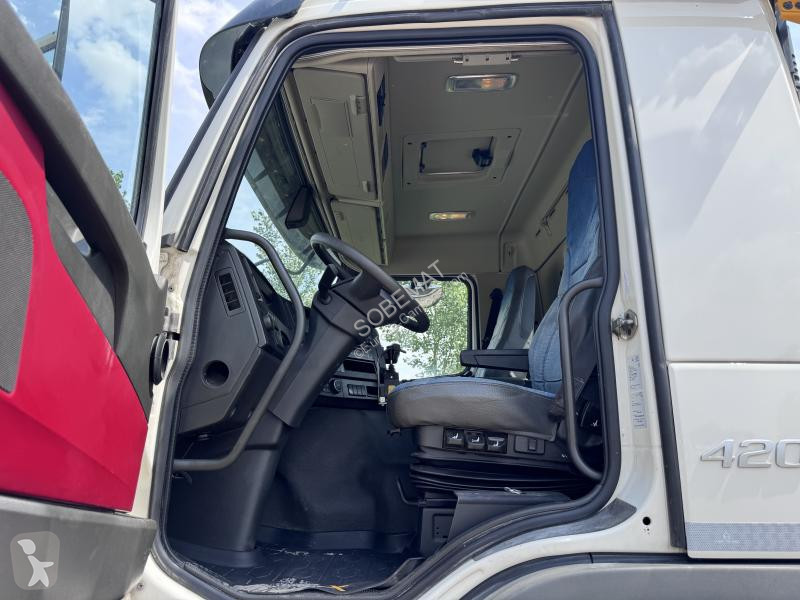 Volvo 420 truck