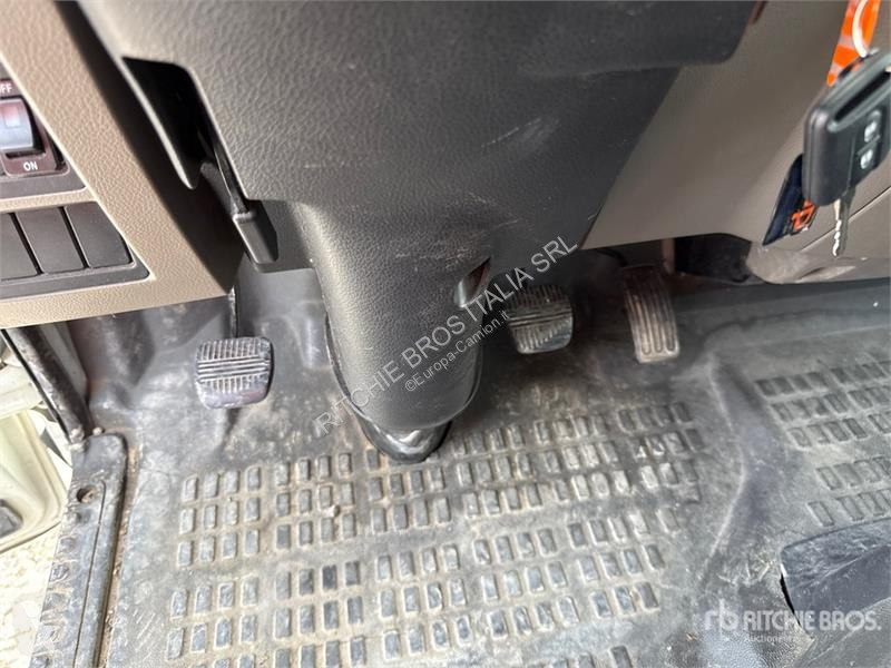 Camion  PNT205 NHD 18.1 m on Nissan Cabstar...