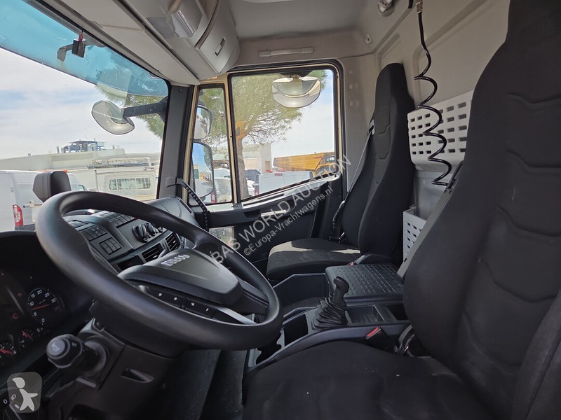 شاحنة Iveco 120E210
