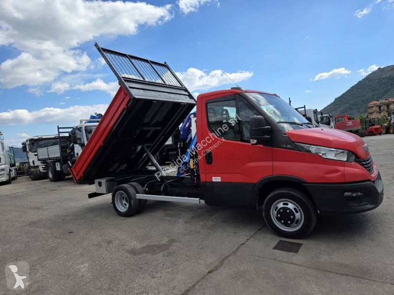 Véhicule utilitaire Iveco 35C12