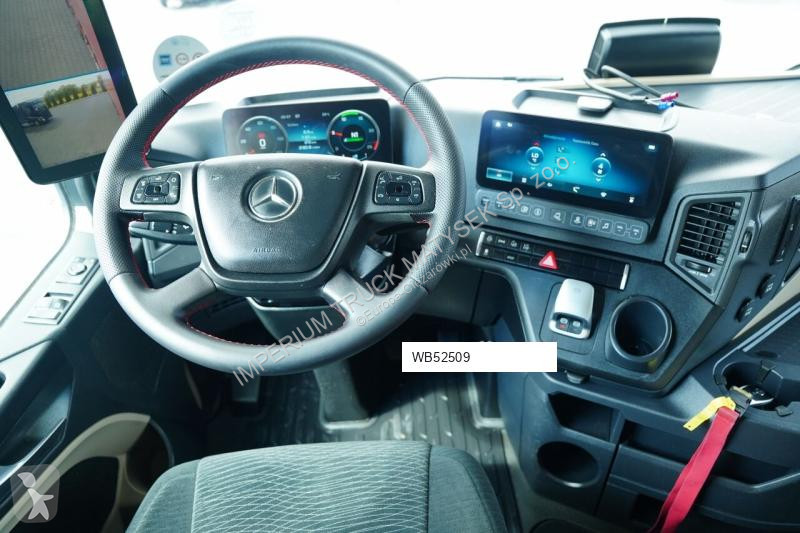 Грузовик Mercedes 2545