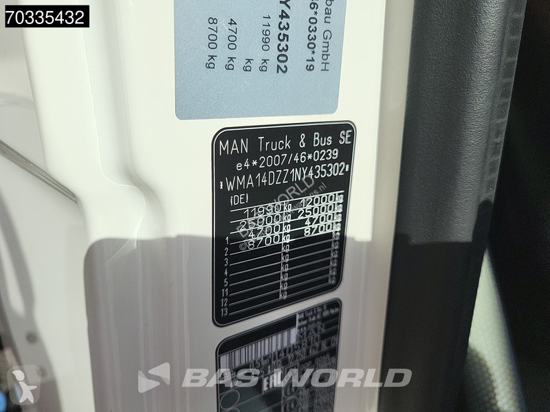 Lastbil MAN 12.250 4X2 12t Automatic Tailgate...