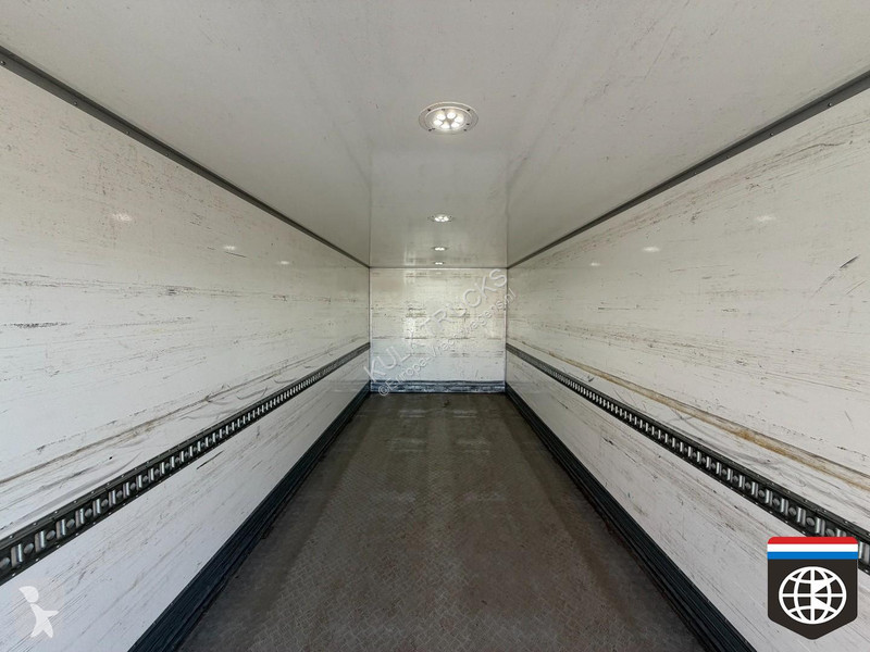 Vrachtwagen Volvo 460 Sleeping cab Storage box...