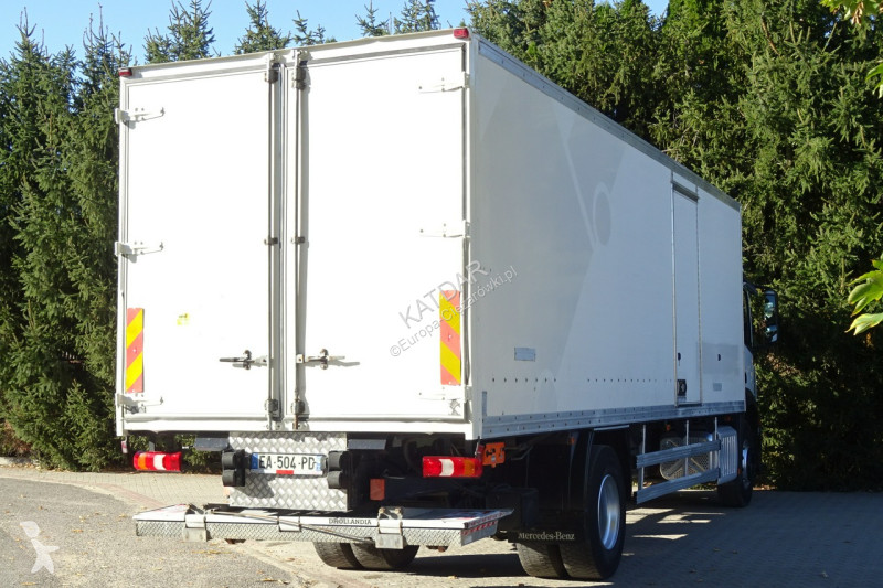Mercedes 1827 Euro 6 kontener 21 pal 387tys.km...