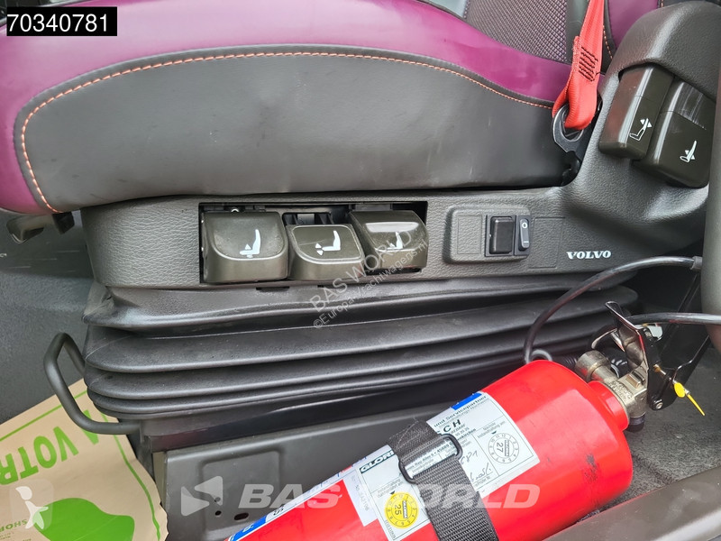Volvo 420  6X2 ADR Full-Air Lift+Steering Axle...