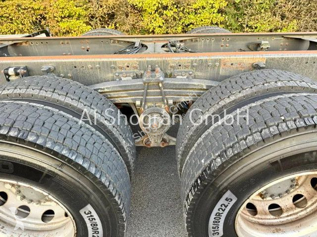 Kamion Volvo 460 / 8x4 / Voll Blatt / Euro 6