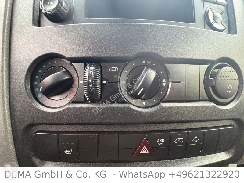 Mercedes 719...