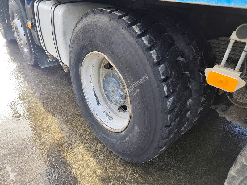 Iveco 500 8x4 kipper AD410T truck