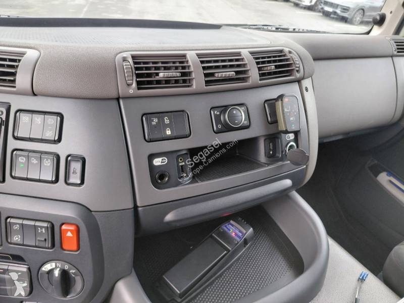 Превоз на строителна техника DAF 370