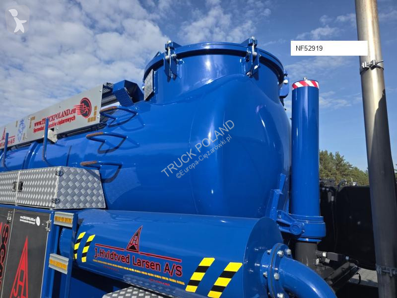 Vrachtwagen Scania LARSEN FlexVAC 311P Vacuum...