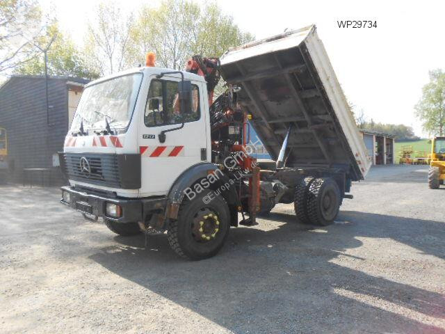 Kamion Mercedes Allradkipper mit Kran MB AK