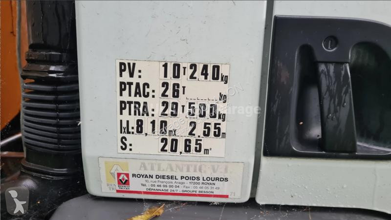 Kamion Renault 6x2 essieu relevable 320 benne...