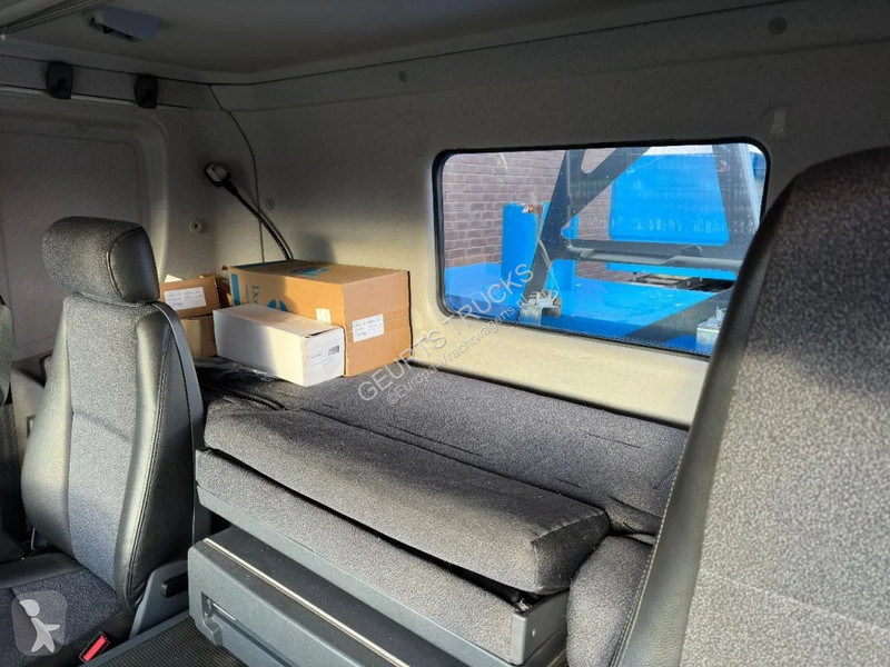 Camion Scania P420 8X4 + FAUN HK 40 + JIB...