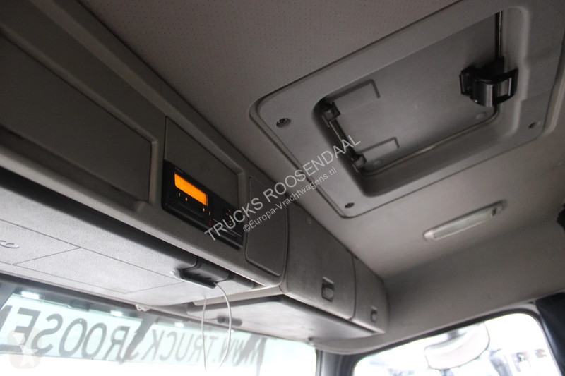 Lastbil Volvo FMX 370 + EURO 5 + CARRIER + meat...