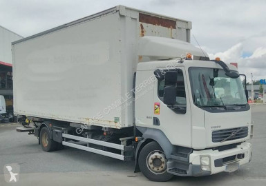 Camión portacontenedores Volvo