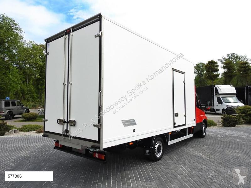 Kamion Iveco DAILY 35S18 NOWY KONTENER 10 PALET...