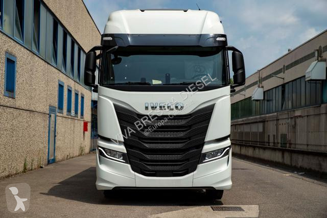 شاحنة Iveco S WAY 260S53