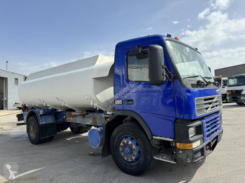 Camion Volvo 74 2250 FM
