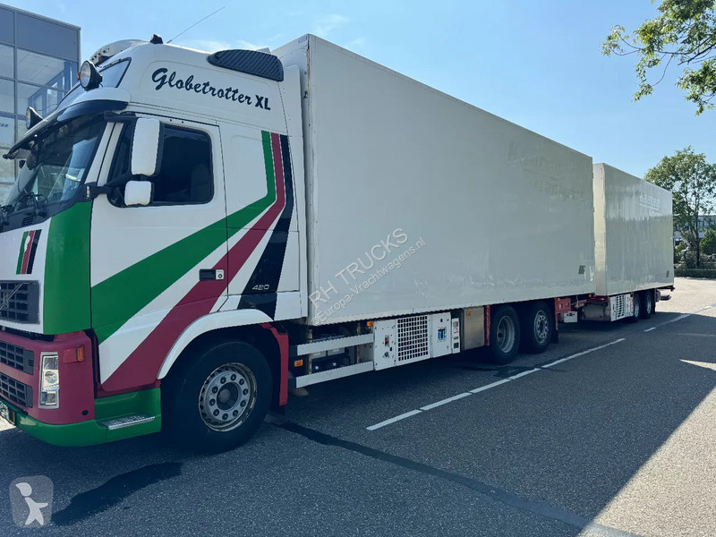 Kamion Volvo 12420 6X2 - EURO 3 + HANGER...