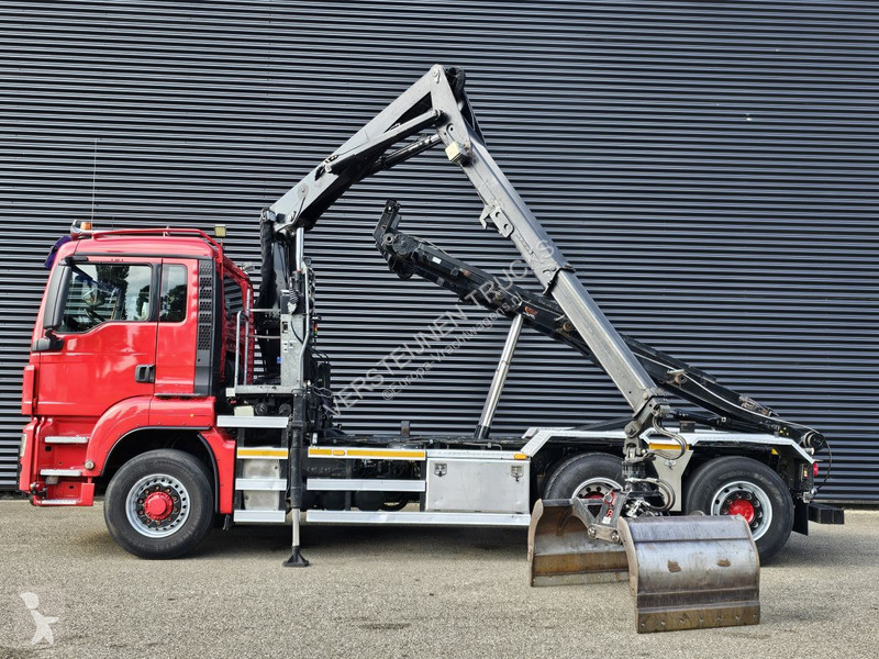 Vrachtwagen MAN 26.400 6x2 / 6x4 / HMF Z KRAAN...